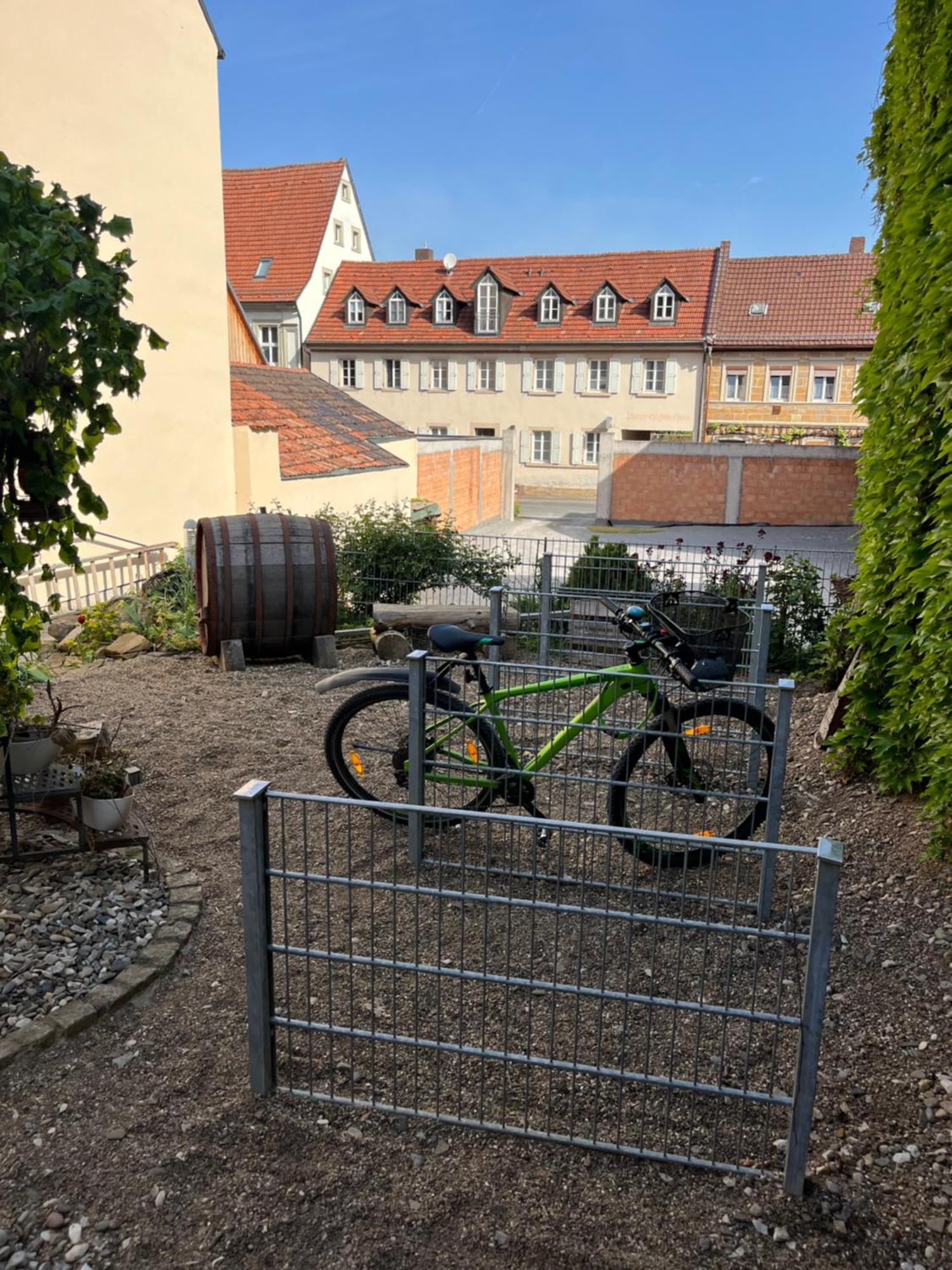Hotel Weinstube Am Markt Gerolzhofen Экстерьер фото