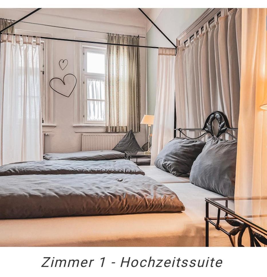 Hotel Weinstube Am Markt Gerolzhofen Экстерьер фото